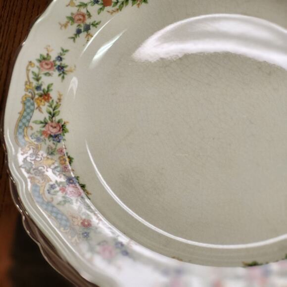 Vintage Crown Ivory Dinner plates, Fine China Floral Pattern - Sold Separately - Picture 8 of 10
